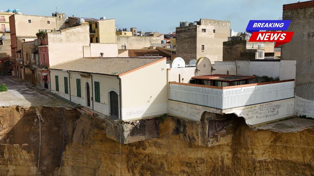 Biblioteca sospesa sul precipizio: 400 libri rari messi in salvo in Sicilia
