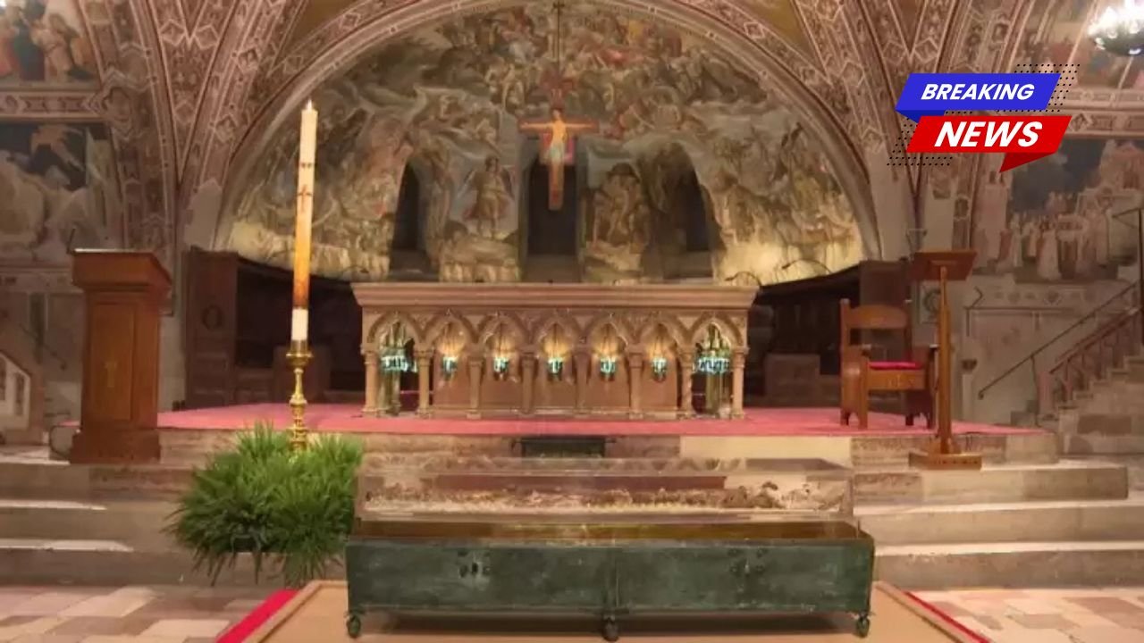Le reliquie di San Francesco d’Assisi esposte al pubblico per la prima volta dal 1978